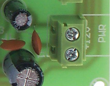 Zdjęcie pinów złącza zasilającego P1 płyty głównej sterującej CNC - SSK-MB2