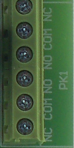 Zdjęcie pinów złącza przekaźników P4 płyty głównej sterującej CNC - SSK-MB2